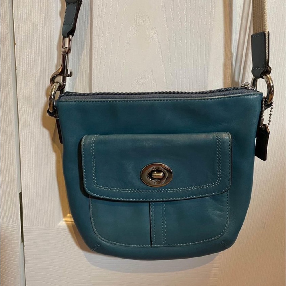 VGUC Authentic Coach Crossbody Bag